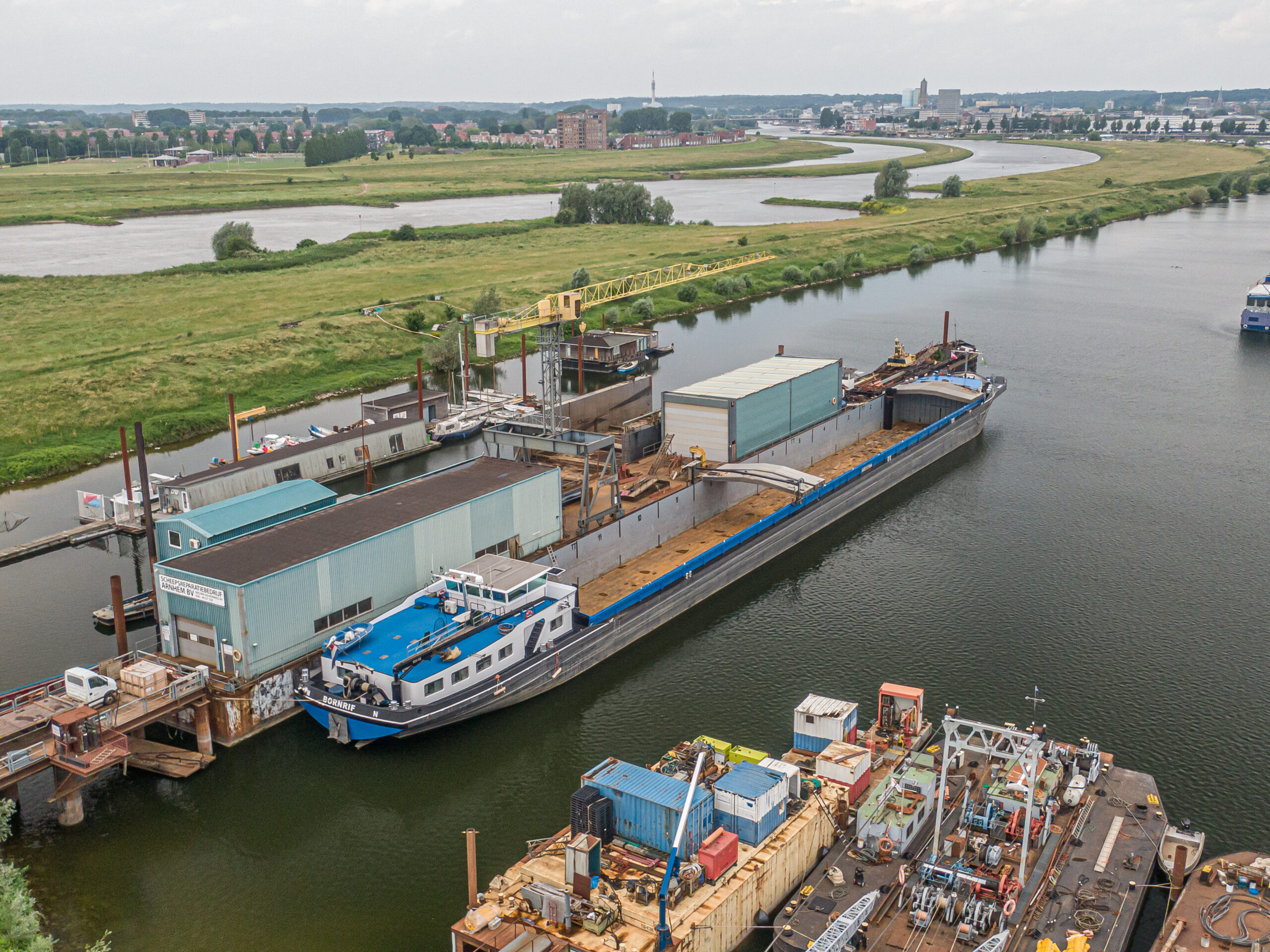 In de nieuwe haven van Arnhem